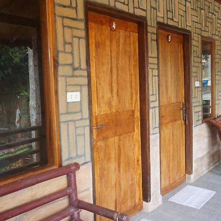 Rain Forest Guest House And Jungle Trekking Bukit Lawang Ngoại thất bức ảnh